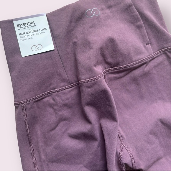 Calia High Rise, Crop Flare Leggings - Picture 4 of 9